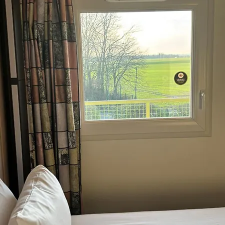 Roissy Hotell Saint-Witz