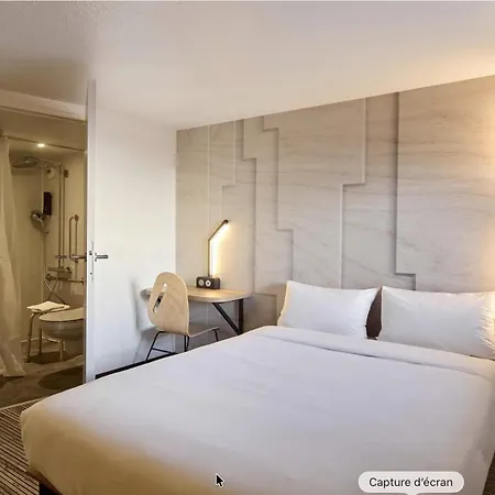 Roissy 3*