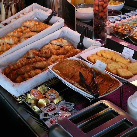 Witz Roissy מלון 3*