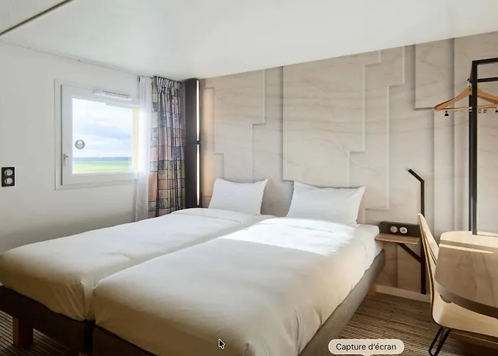 Roissy Hotel 3*