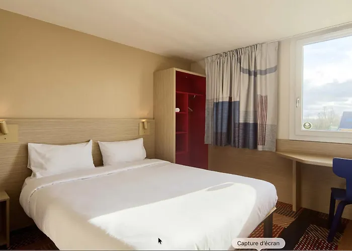 Roissy Hotel 3*
